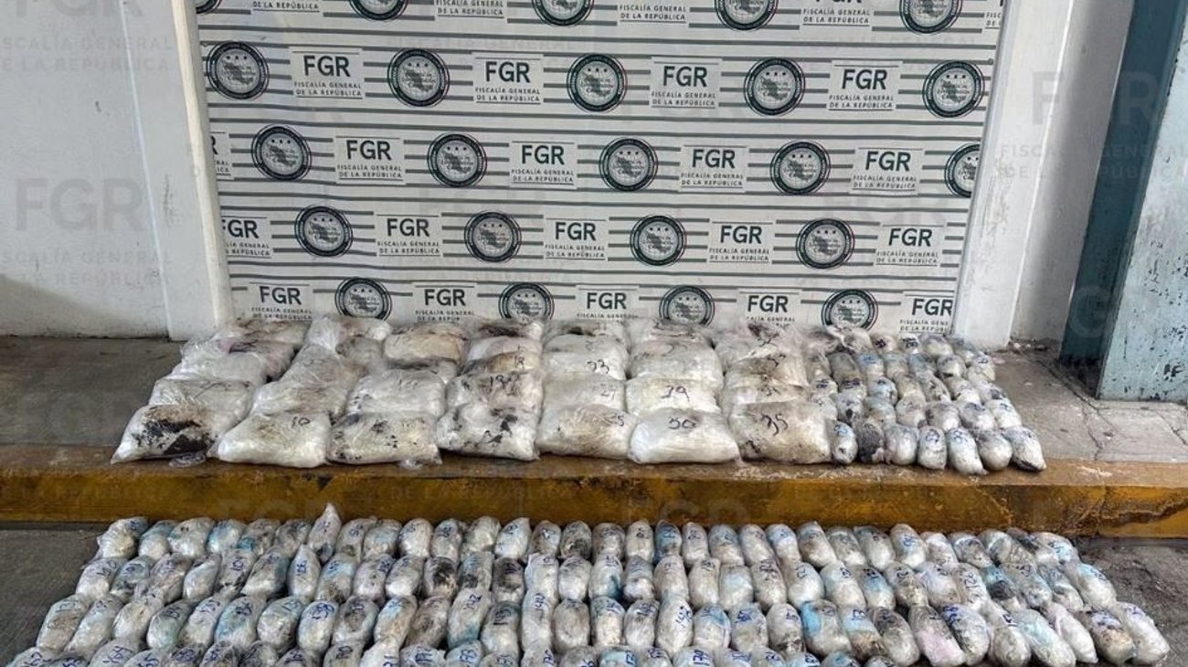 Decomisan 145 kilos de metanfetamina en paquetería de Sonora