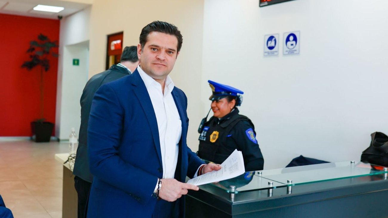 Denuncia Francisco Cienfuegos ante el INE a Samuel García