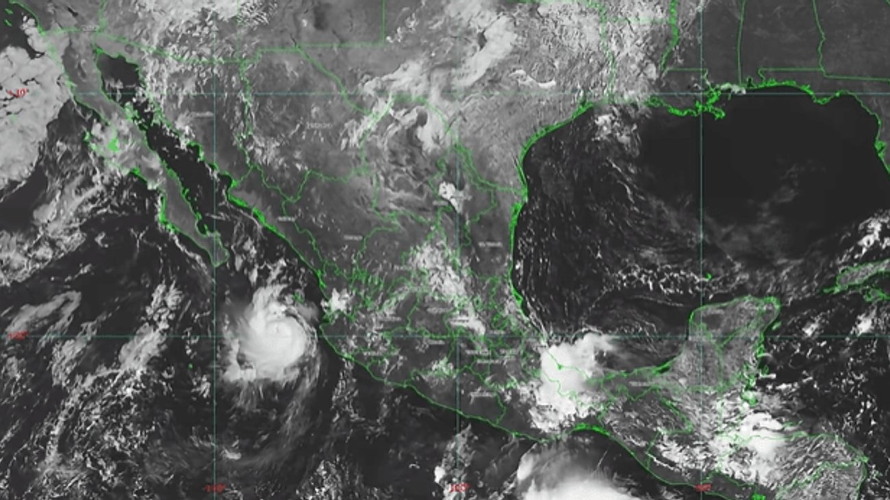Vigilan depresión tropical Veintiuno-E con potencial de huracán