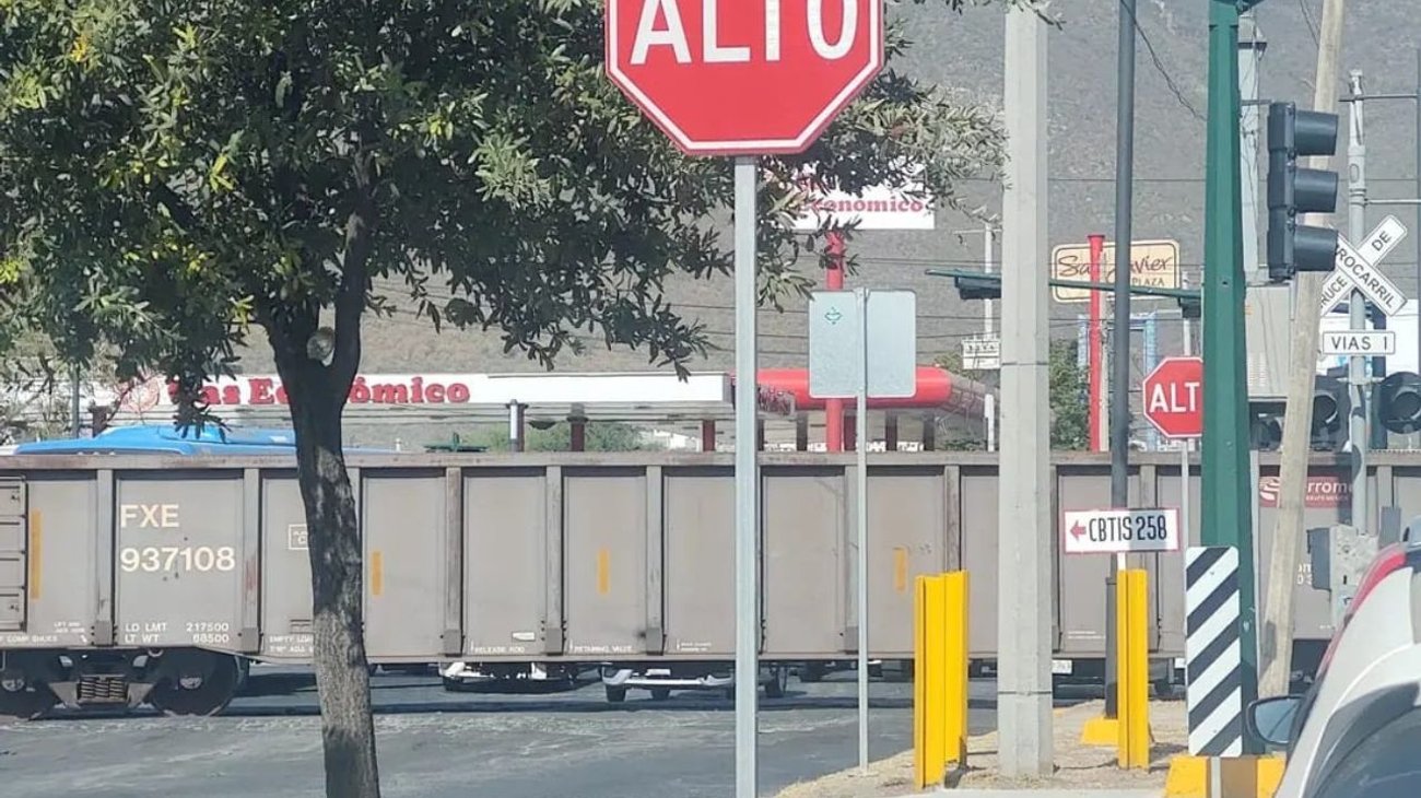 Descarrilamiento de tren en Escobedo provoca intenso tráfico