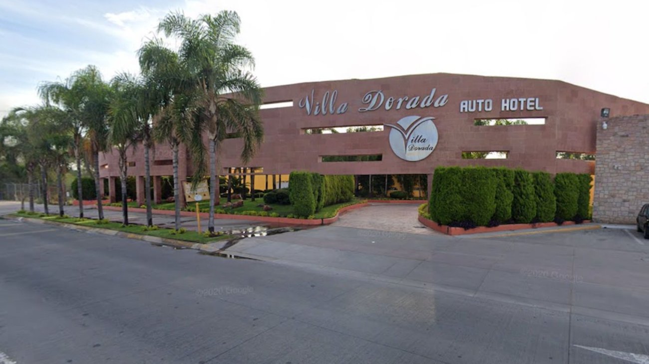 Encuentra a esposo con su amante en motel y los acuchilla