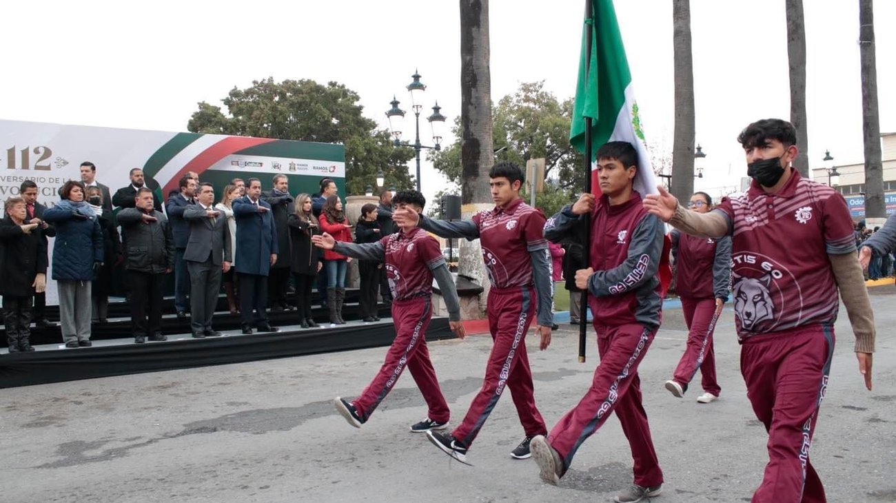 Preparan estudiantes desfile de la Revolución Mexicana