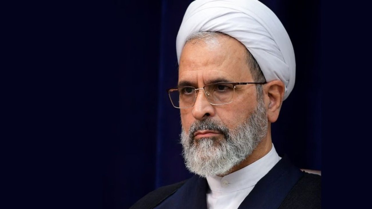 designan_ayatola_miembro_consejo_interino_4c82f345c6