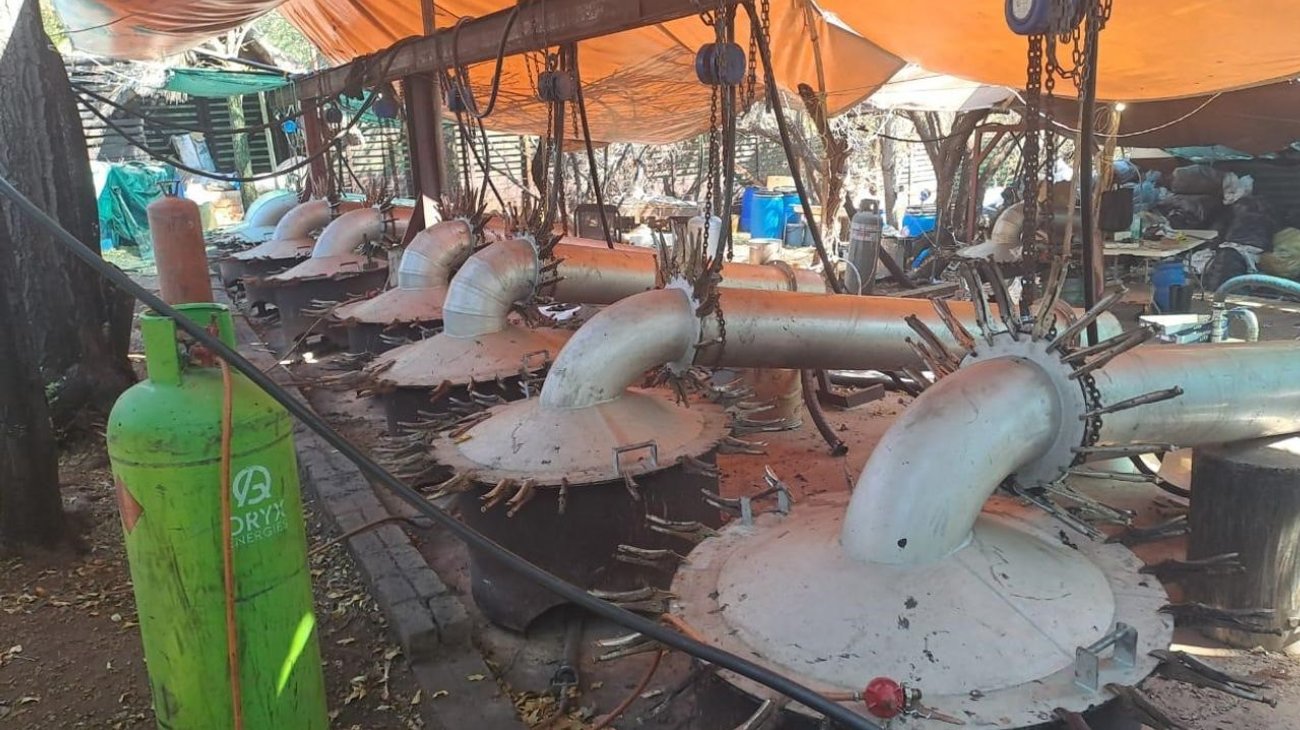 Desmantelan laboratorio clandestino de drogas en Sudáfrica