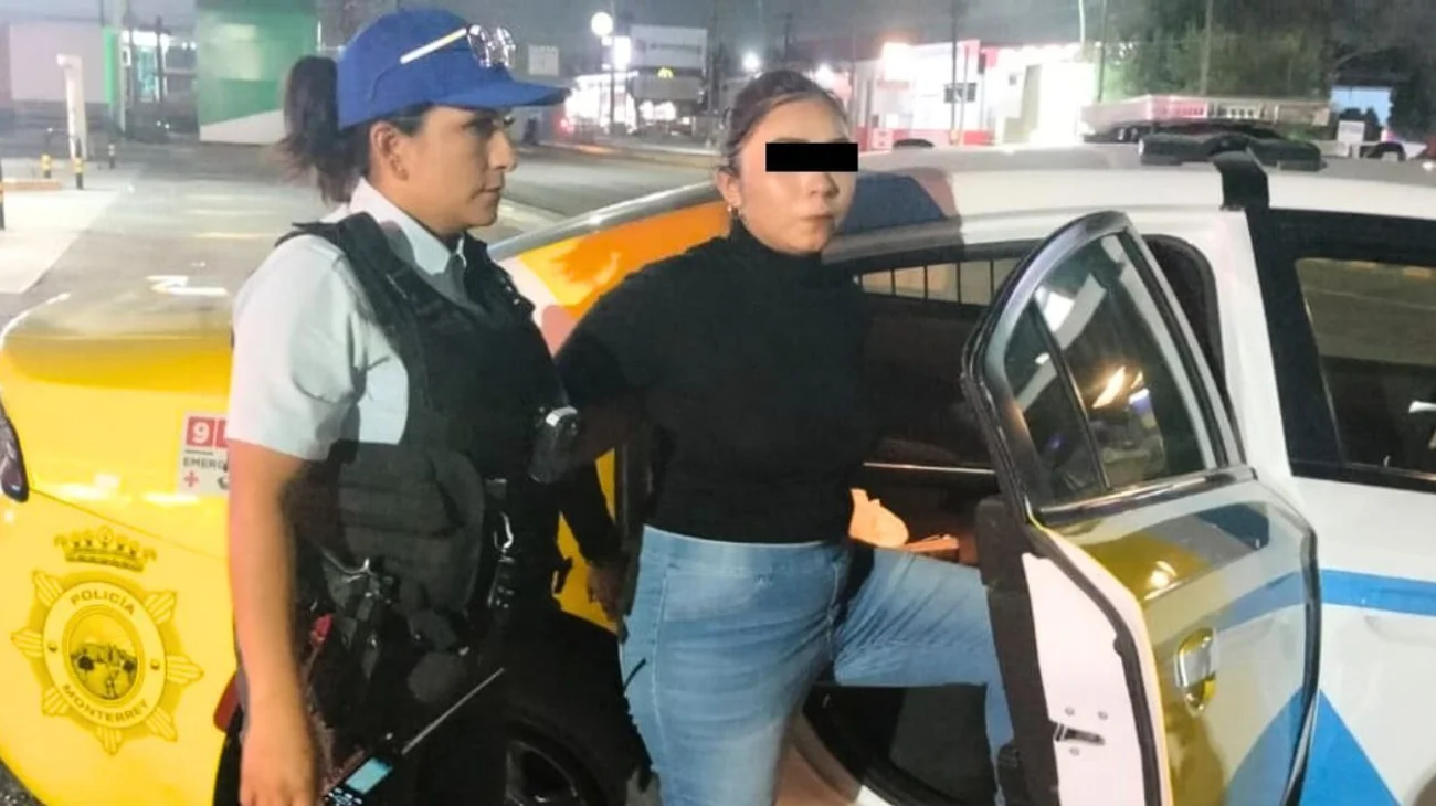 Detienen a mujer con 12 mil pesos en billetes falsos en Monterrey