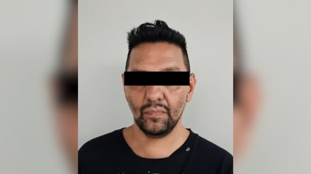 Detienen a hombre señalado por acosar y tocar a menor en camión