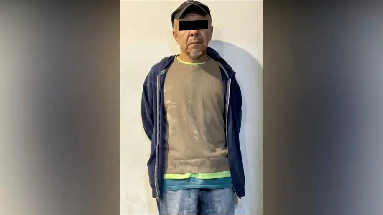 Cae por tocamientos a pasajera; chofer lo entrega a policías