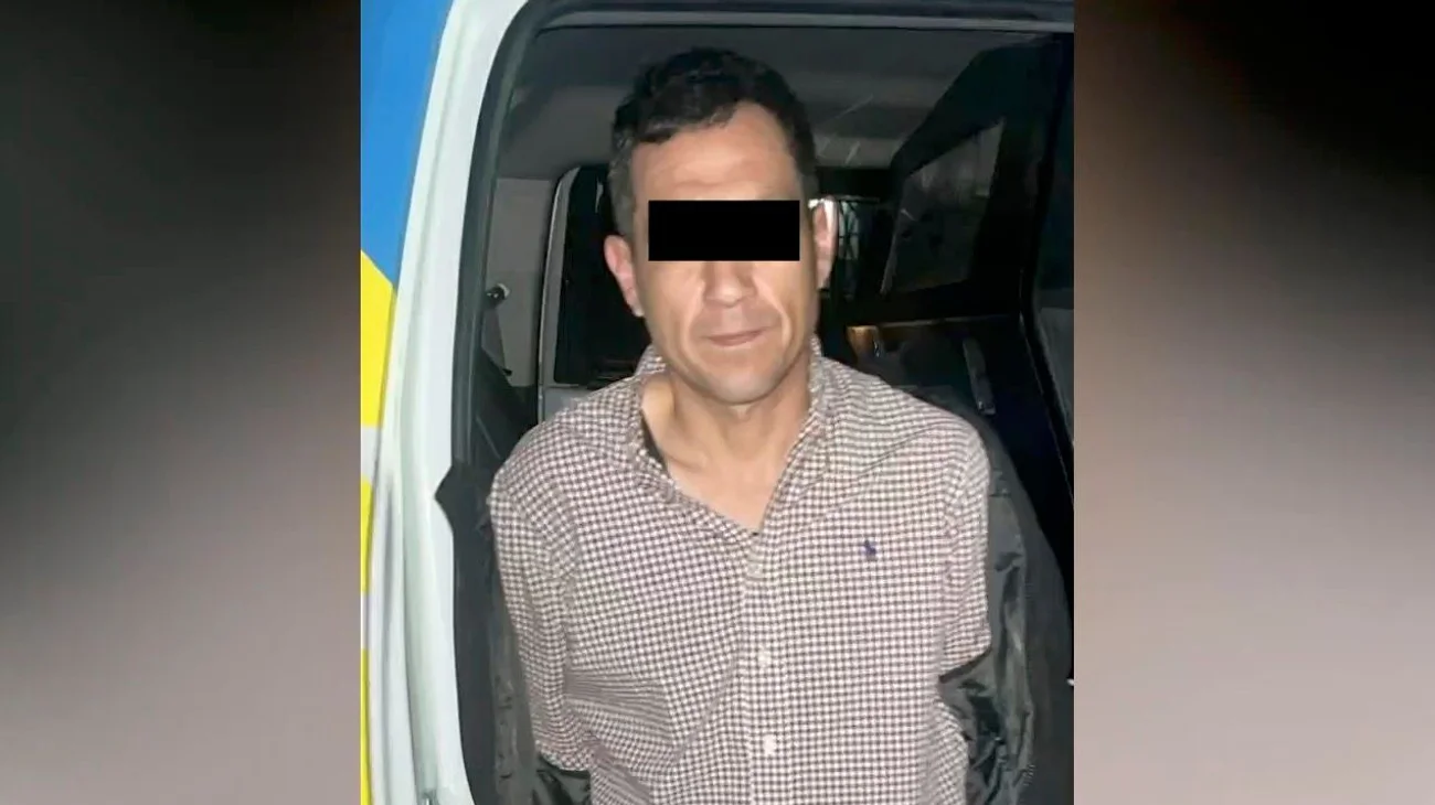 Detienen a hombre con dos armas de fuego al sur de Monterrey