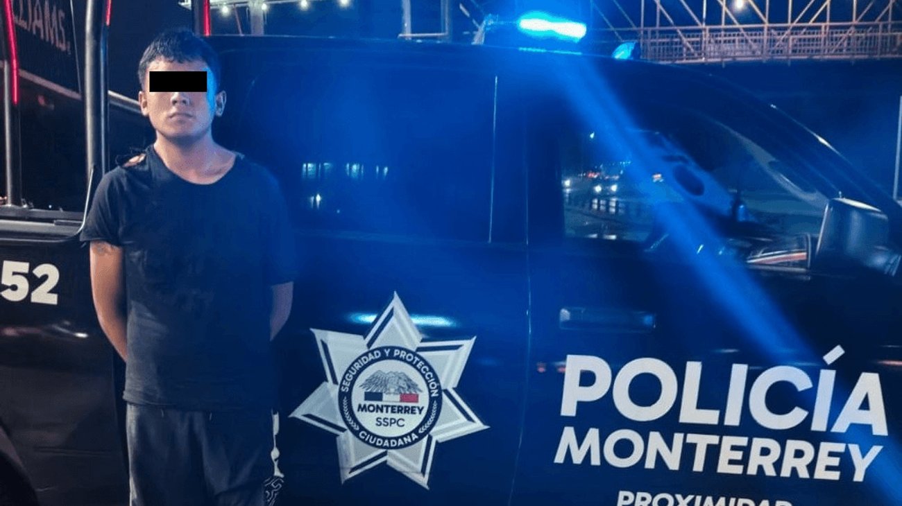 Cae joven por robar celular y cartera a chofer de aplicación