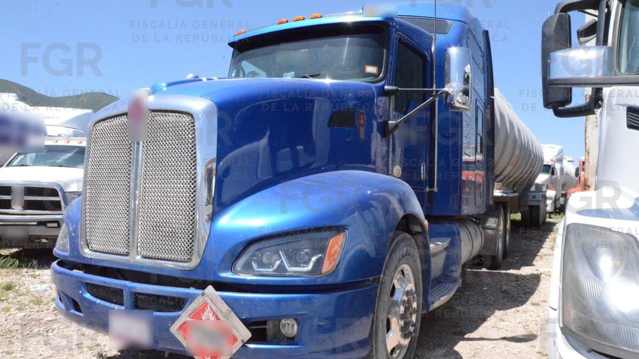 Vinculan a hombre por transportar diésel ilegal en Parras