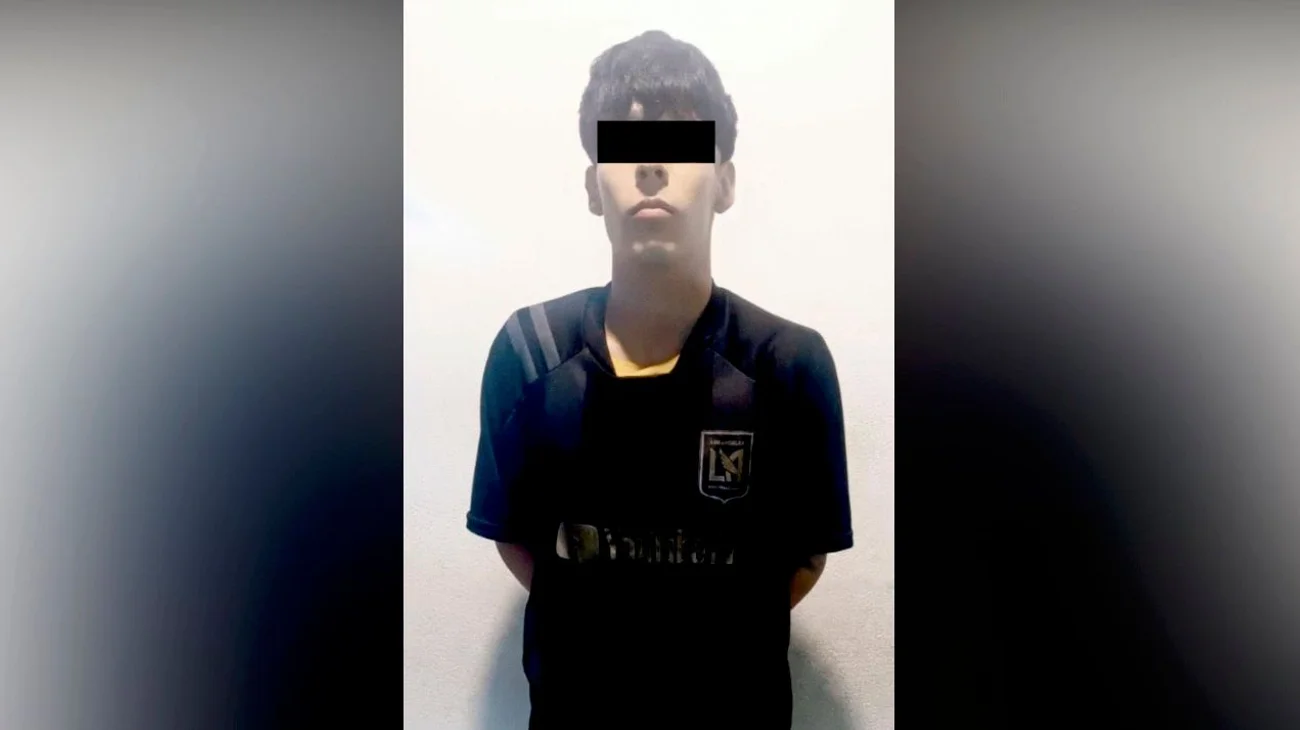 Irrumpe intoxicado en casa de exnovia; policías lo detienen