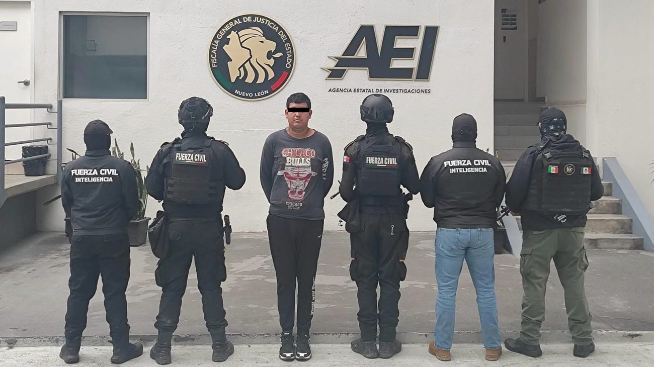 Arrestan a hombre con centenar de drogas en Linares