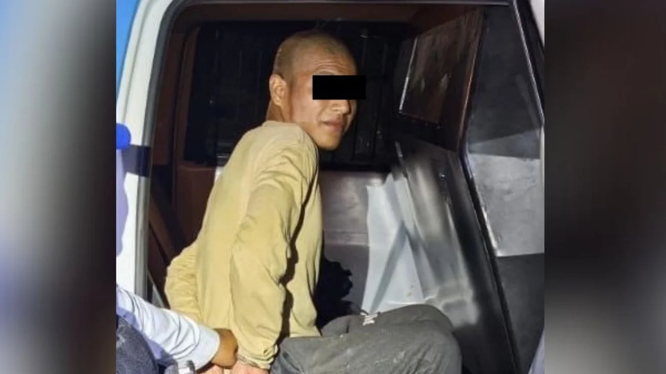 Asalta tienda y lo detienen mientras se comía unas papitas