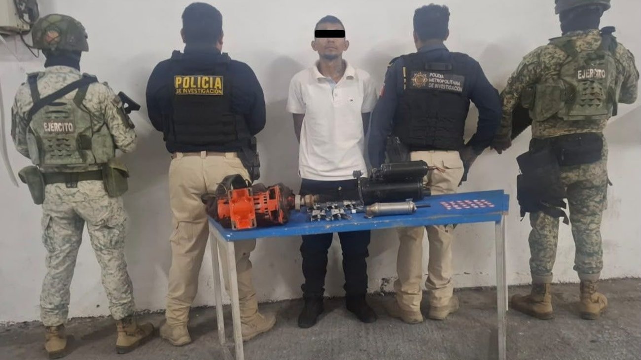 Detienen a hombre con droga; investigan su relación con robo