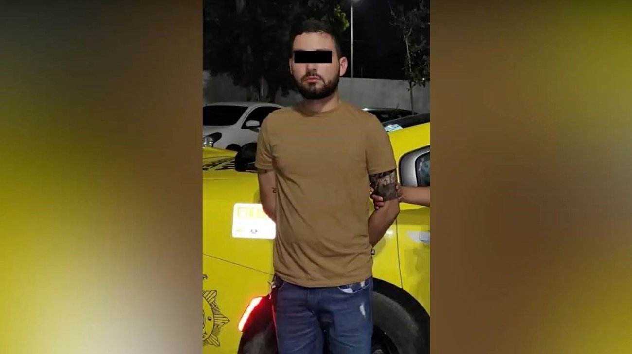 Atraca tienda; simula ser empleado para evitar detención