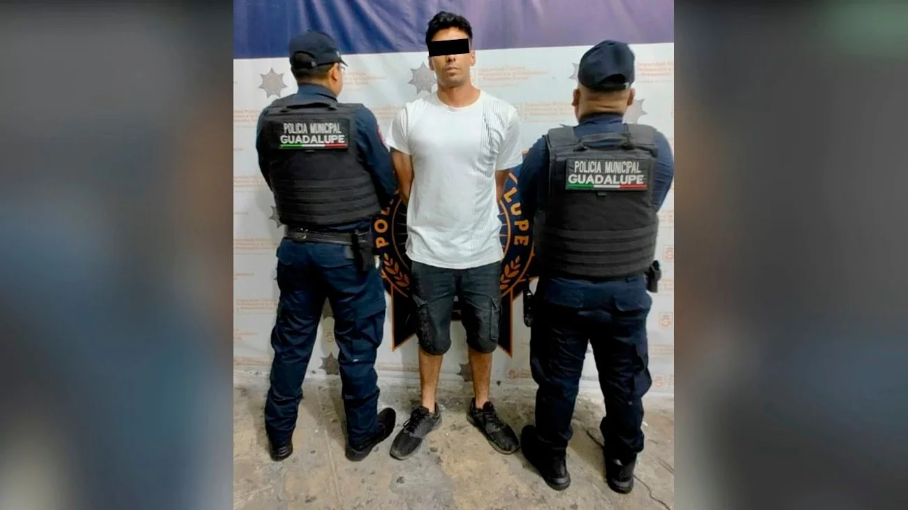 Frustran policías intento de asalto a tienda de conveniencia