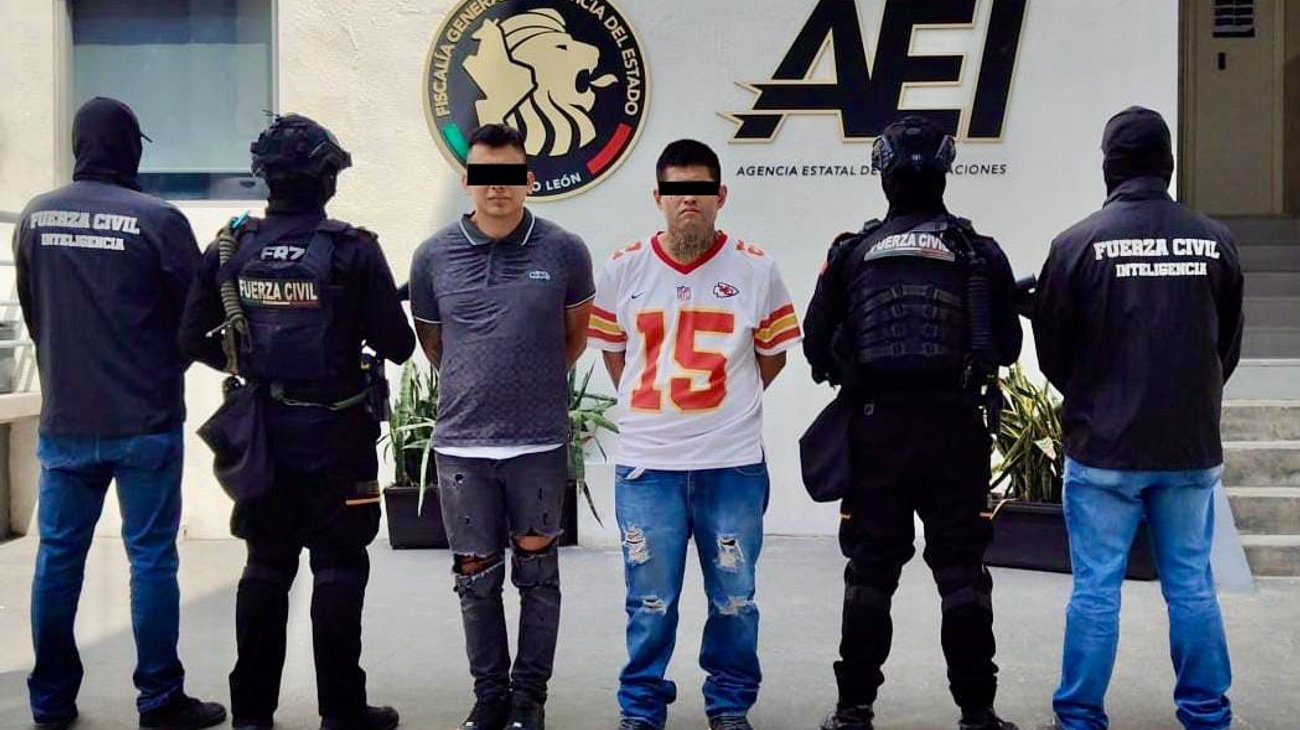 Detienen a dos hombres con droga en Monterrey