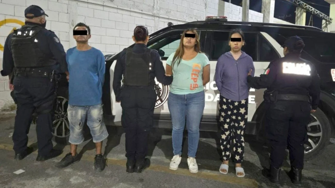 Detienen a tres con arma larga y droga en la colonia Azteca