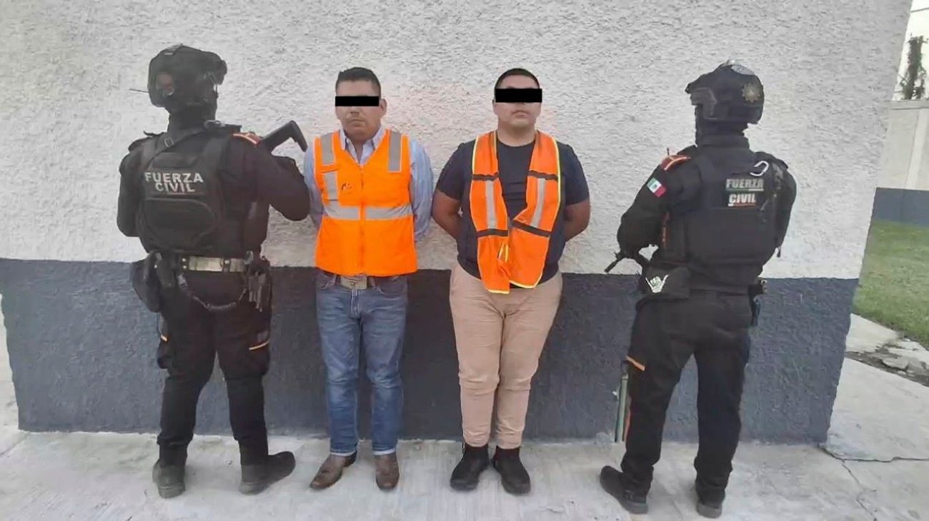 Detienen a dos y aseguran más de 300 mil pesos en Anáhuac 