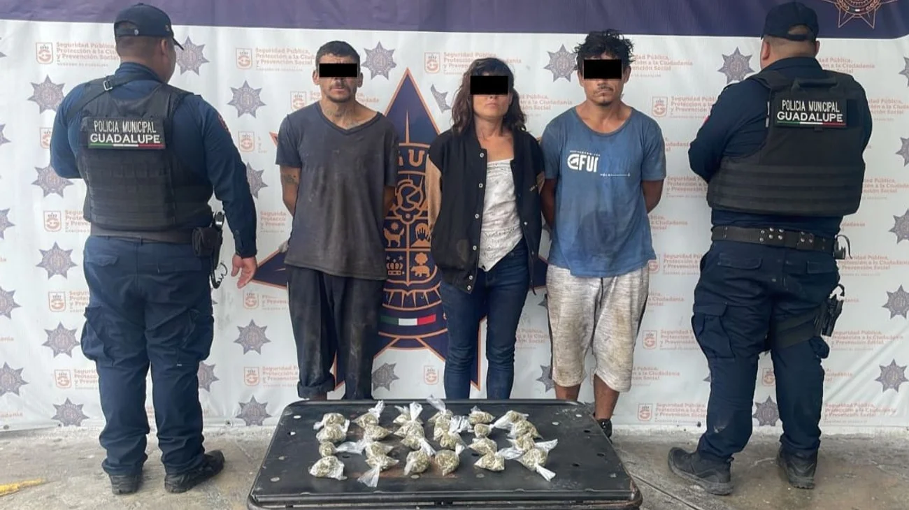 Detienen a tres presuntos narcomenudistas en Guadalupe