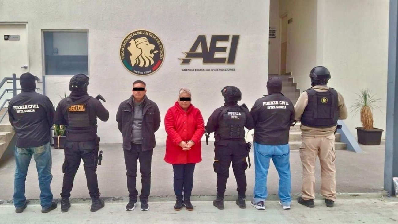 Arrestan a pareja cuando discutían con drogas en Monterrey