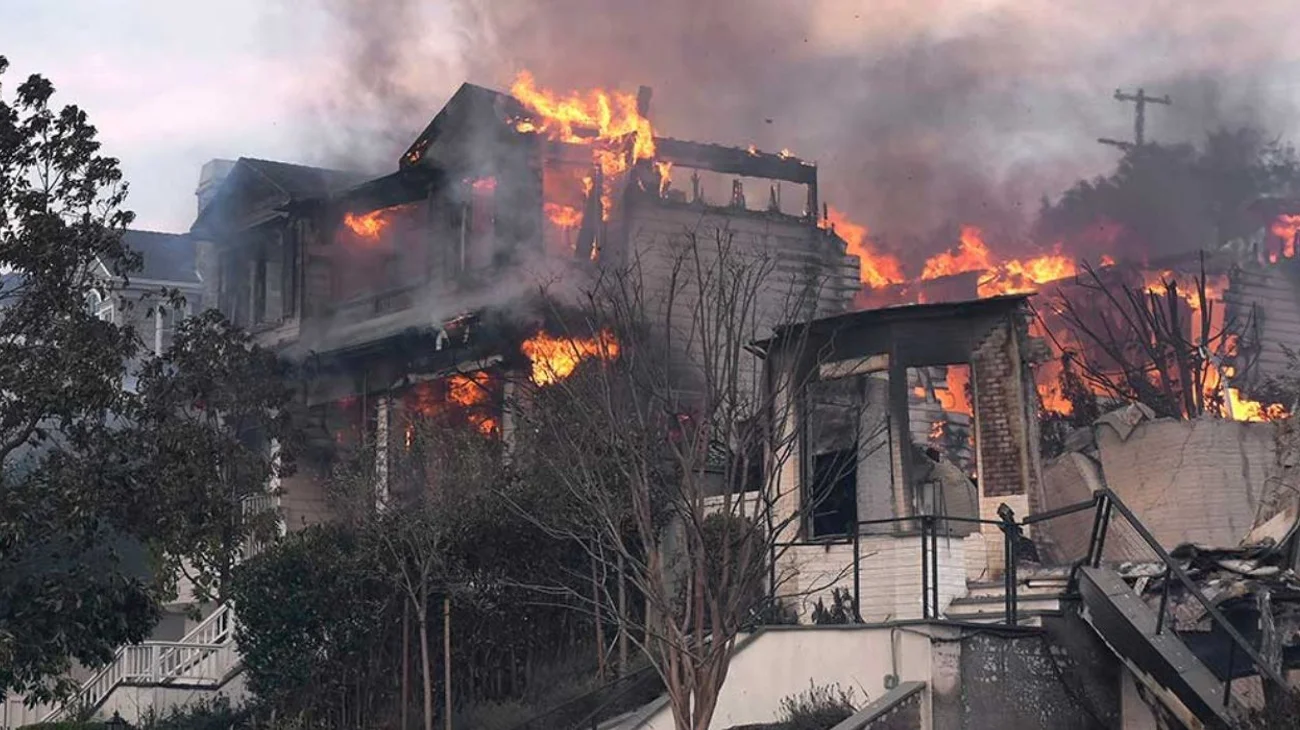 Al menos 20 detenidos por saqueos tras incendios en Los Ángeles