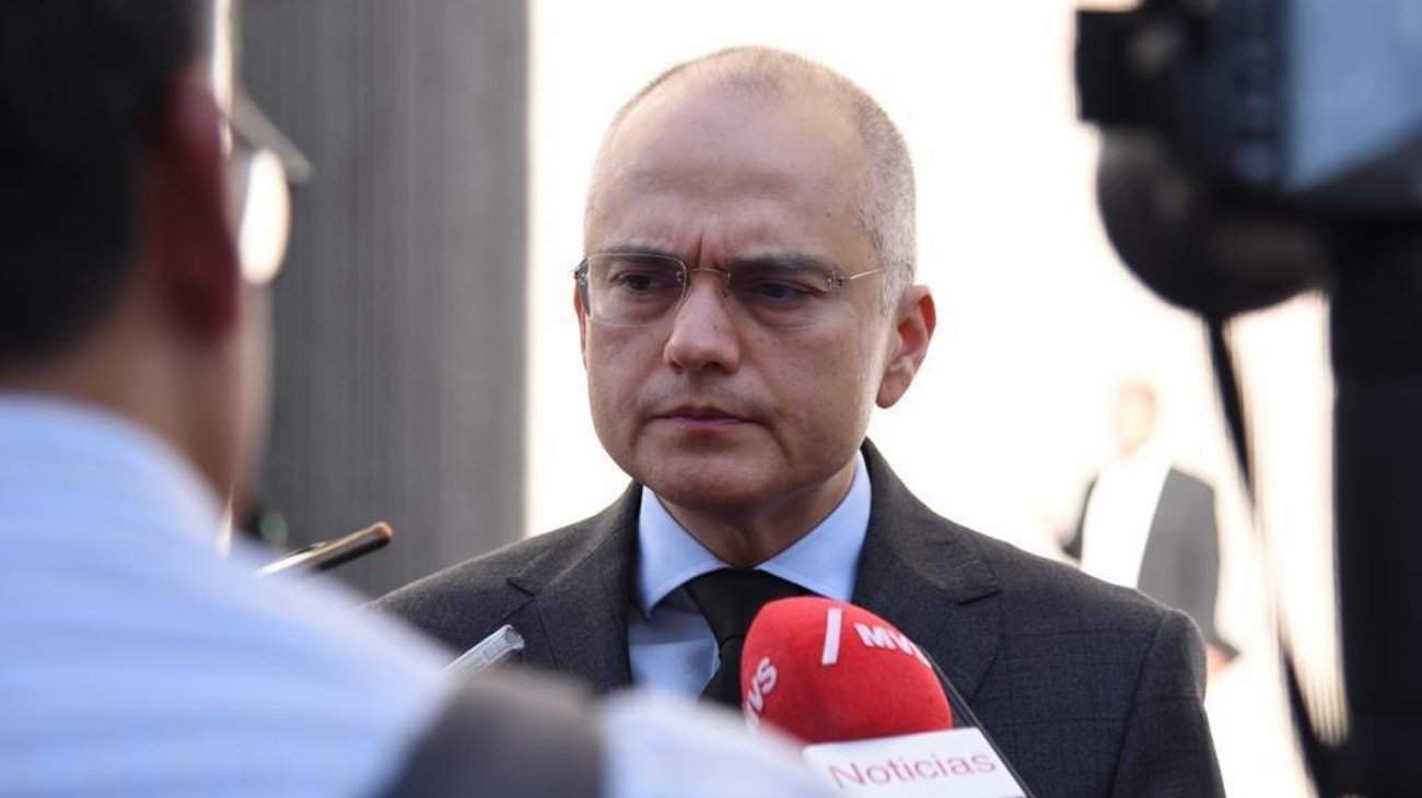 Detienen a dos; investigan conexión con muerte de jurídico