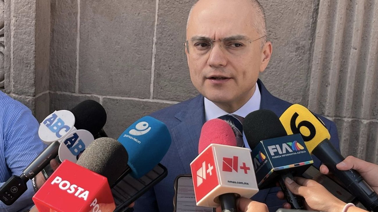 Detienen a estadounidense con armas ilegales en México