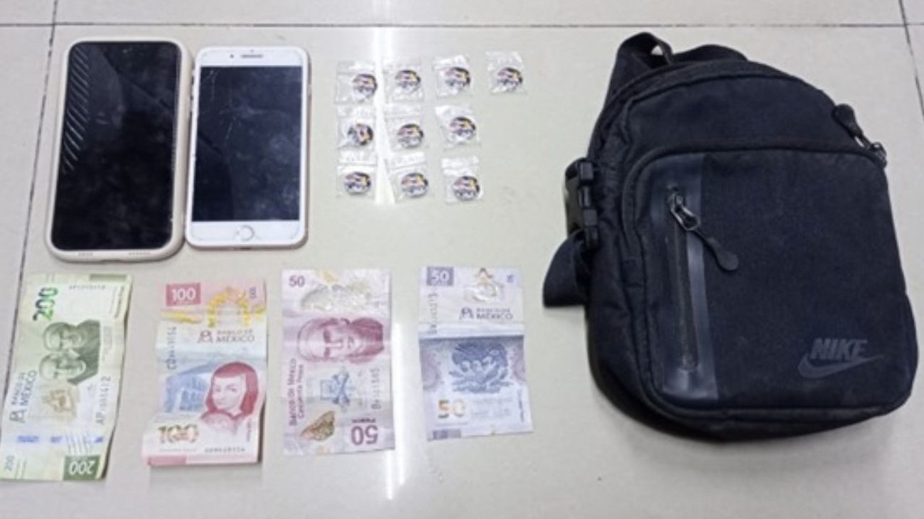 Detienen a tres en operativo policial en Santa Catarina