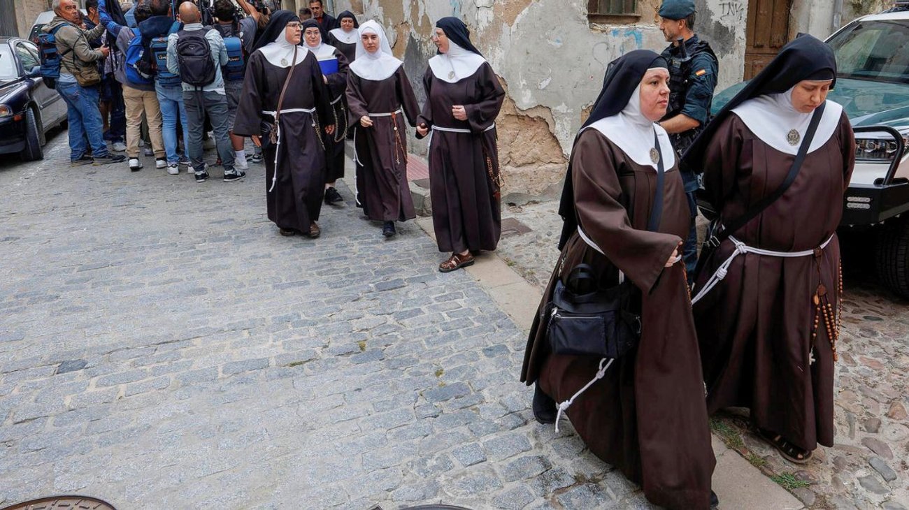Detienen a monjas por vender obras de arte de su convento