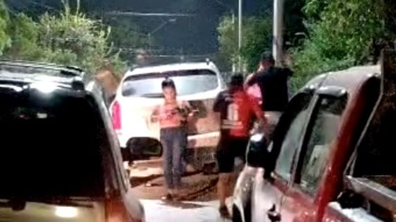 Detienen a tres en Montemorelos por pelear con machete y piedras