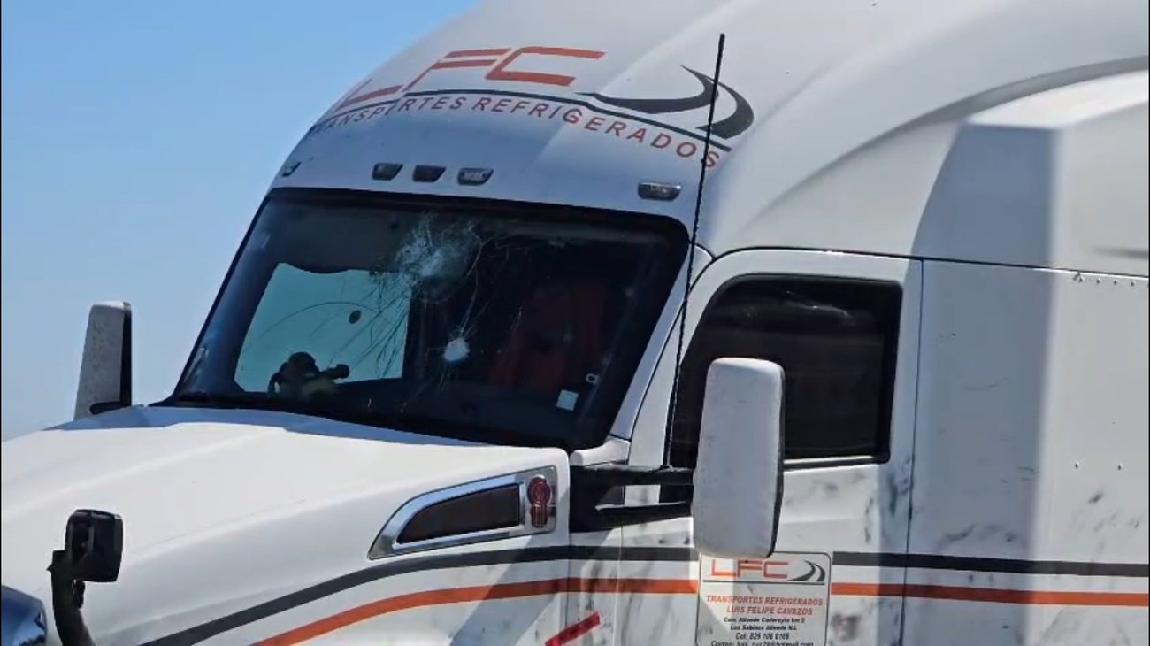 Balean a trailero en Carretera Nacional a la altura de Linares