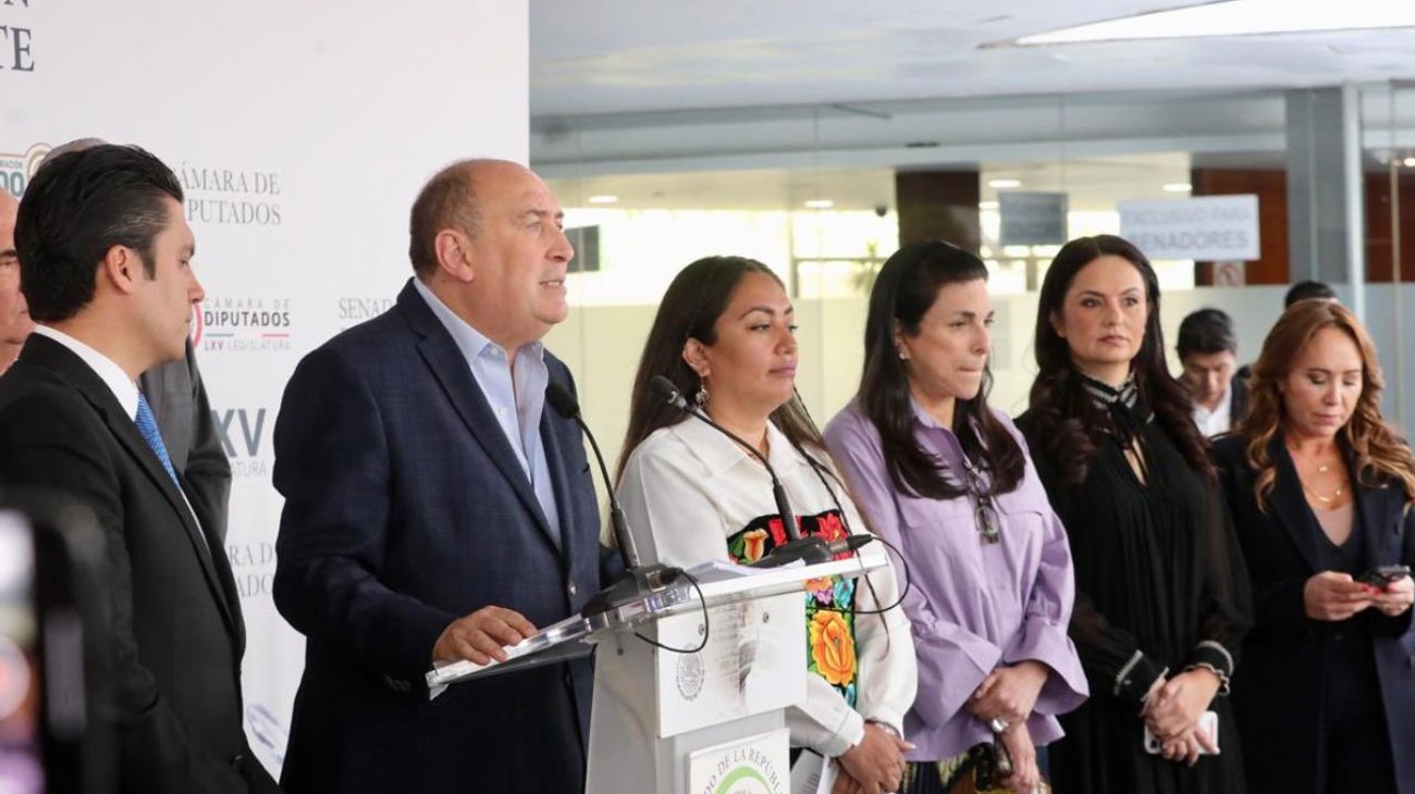 Diputados de oposición impugnan reforma de pensiones