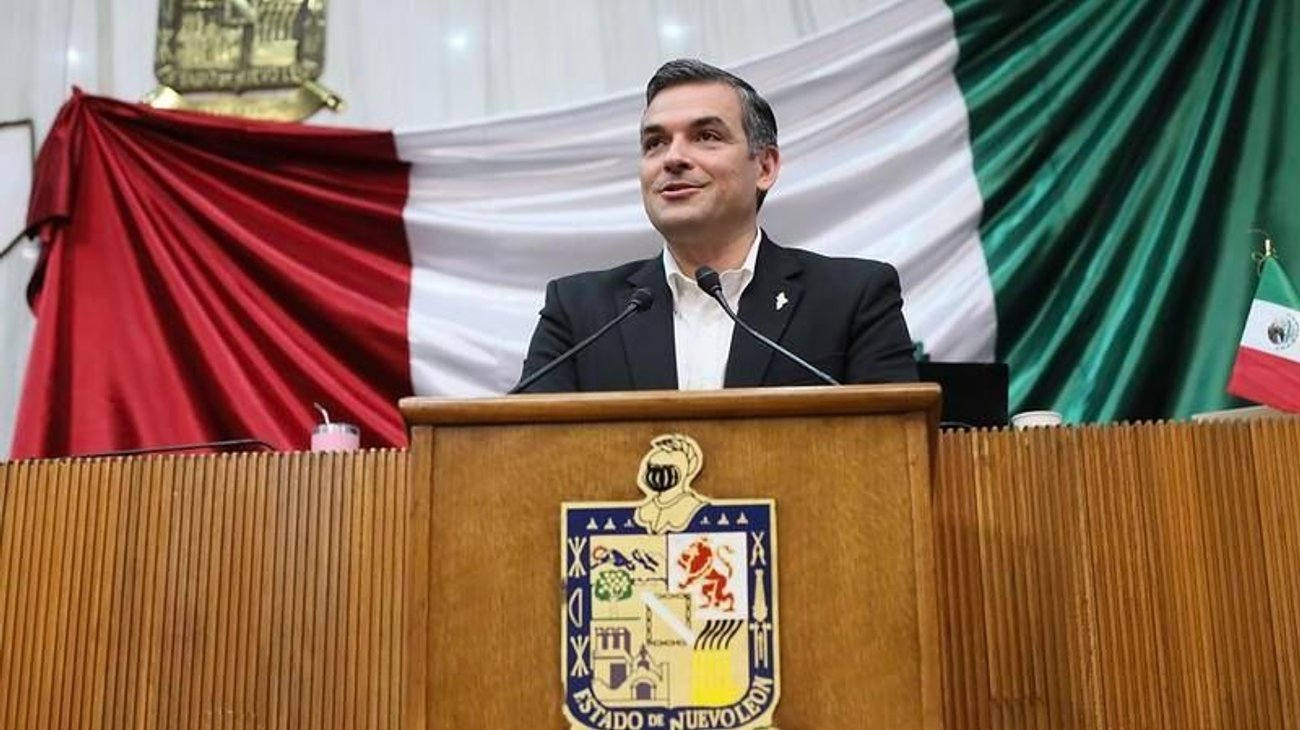 Diputados reconocen el legado del 'Arqui' Benavides