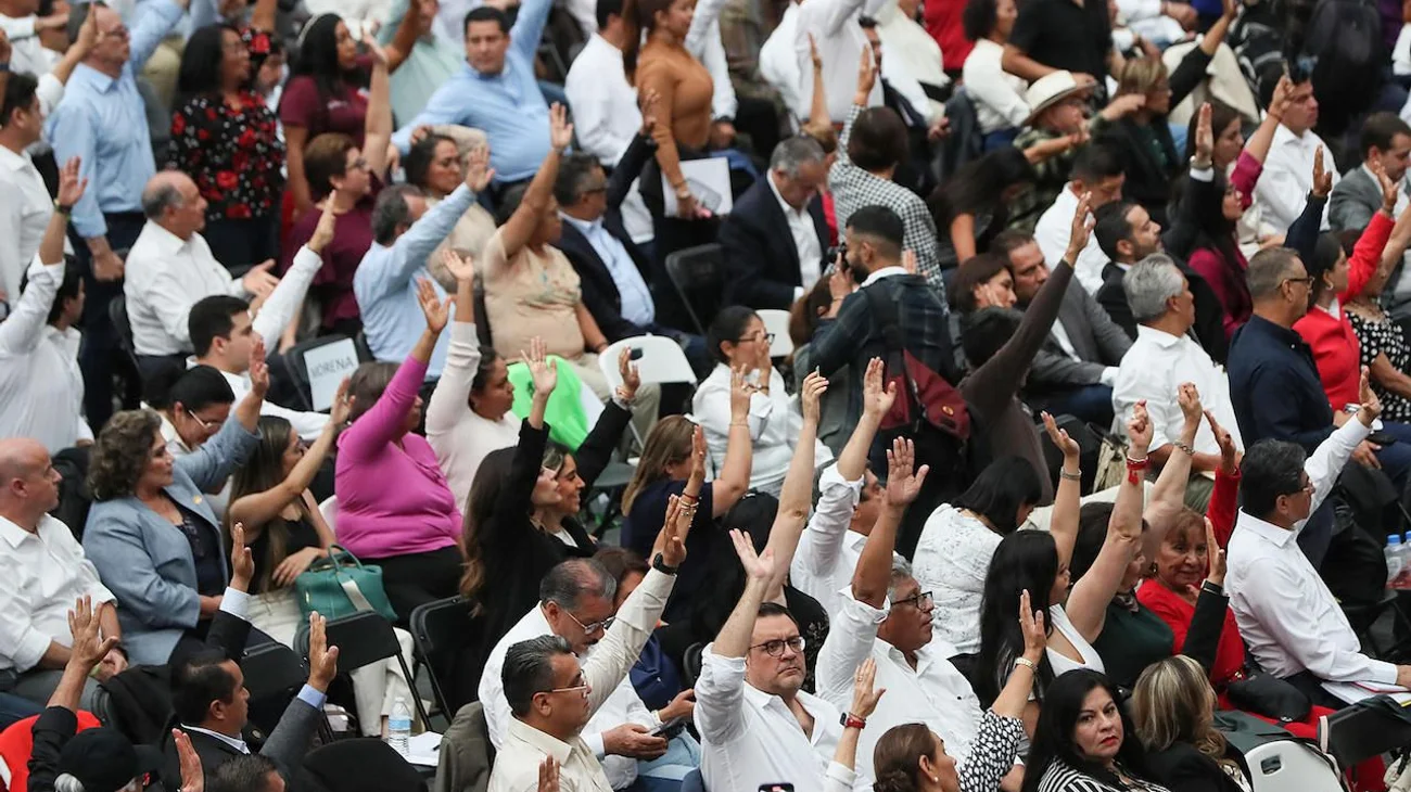 López Obrador felicita a diputados por 'limpiar corrupción'