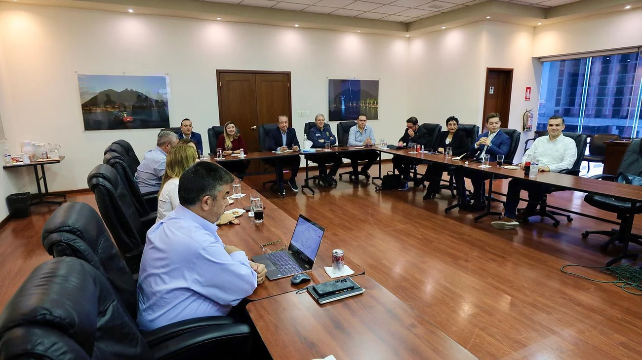 Se reúnen otra vez diputados locales y el tesorero estatal