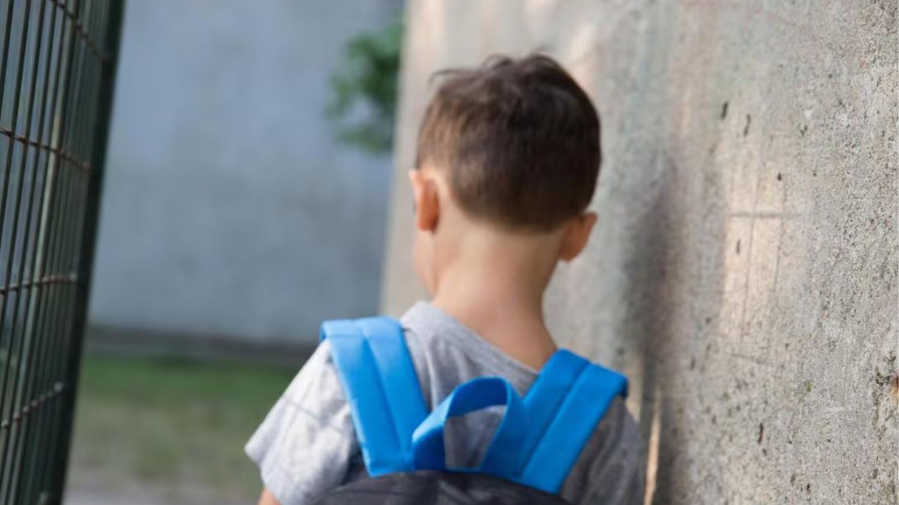 Maestras discriminan a niño de kínder por llevar lonche