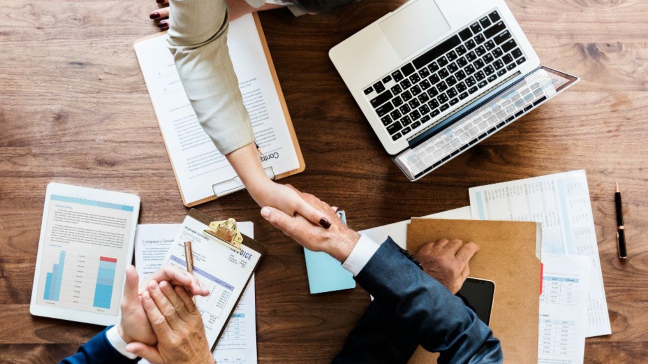 ¿Por qué la Gen Z va con sus papás a entrevistas de empleo?