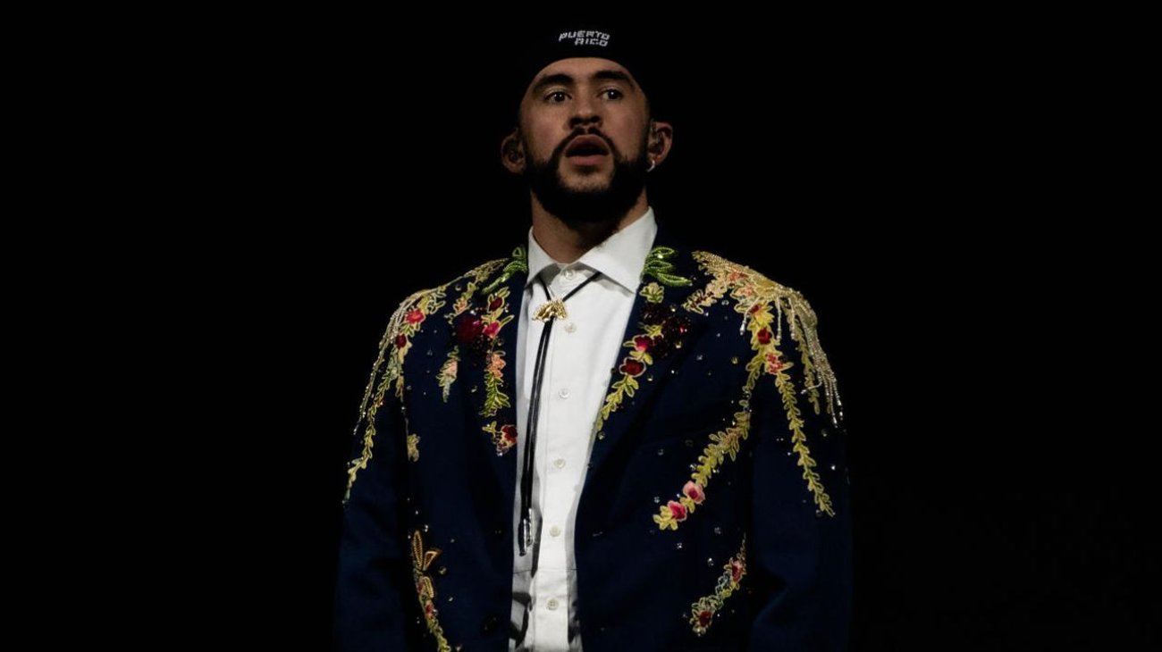 Bad Bunny dará 200 mil dólares a latinos para becas en EUA