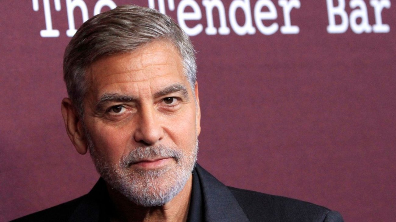 Pide George Clooney a Biden que deje la contienda electoral
