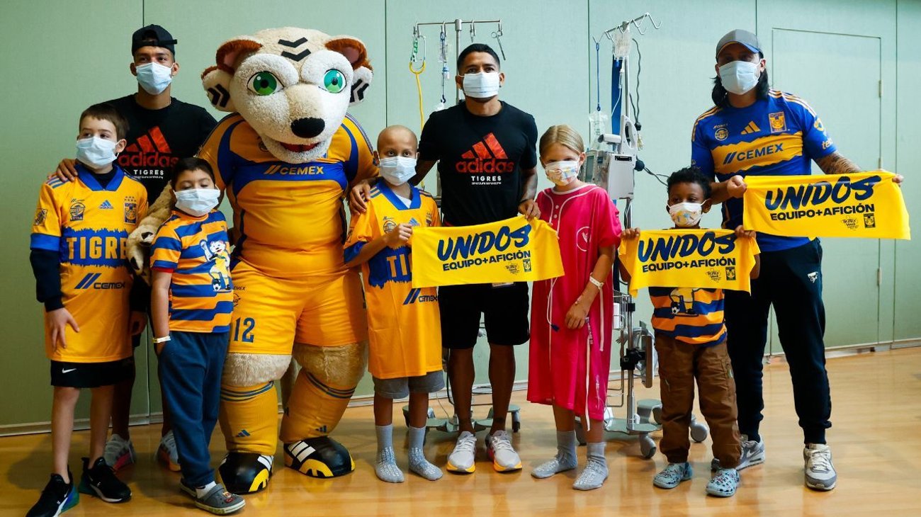 Tigres visita hospital de niños con cáncer en Houston