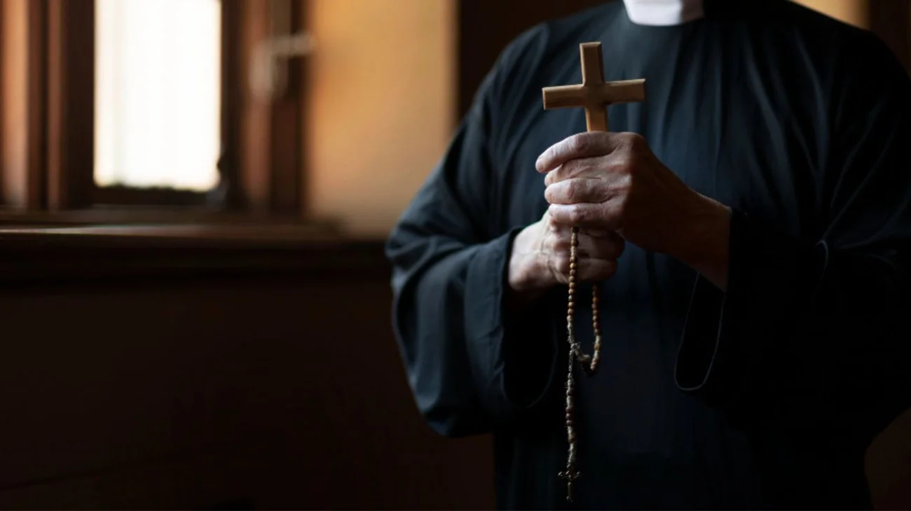Iglesia exige medidas de protección para los sacerdotes