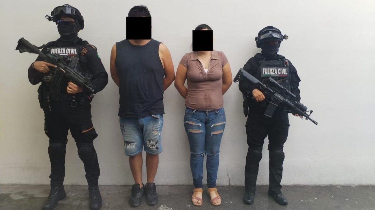 Detienen a pareja por posesión de droga en Apodaca