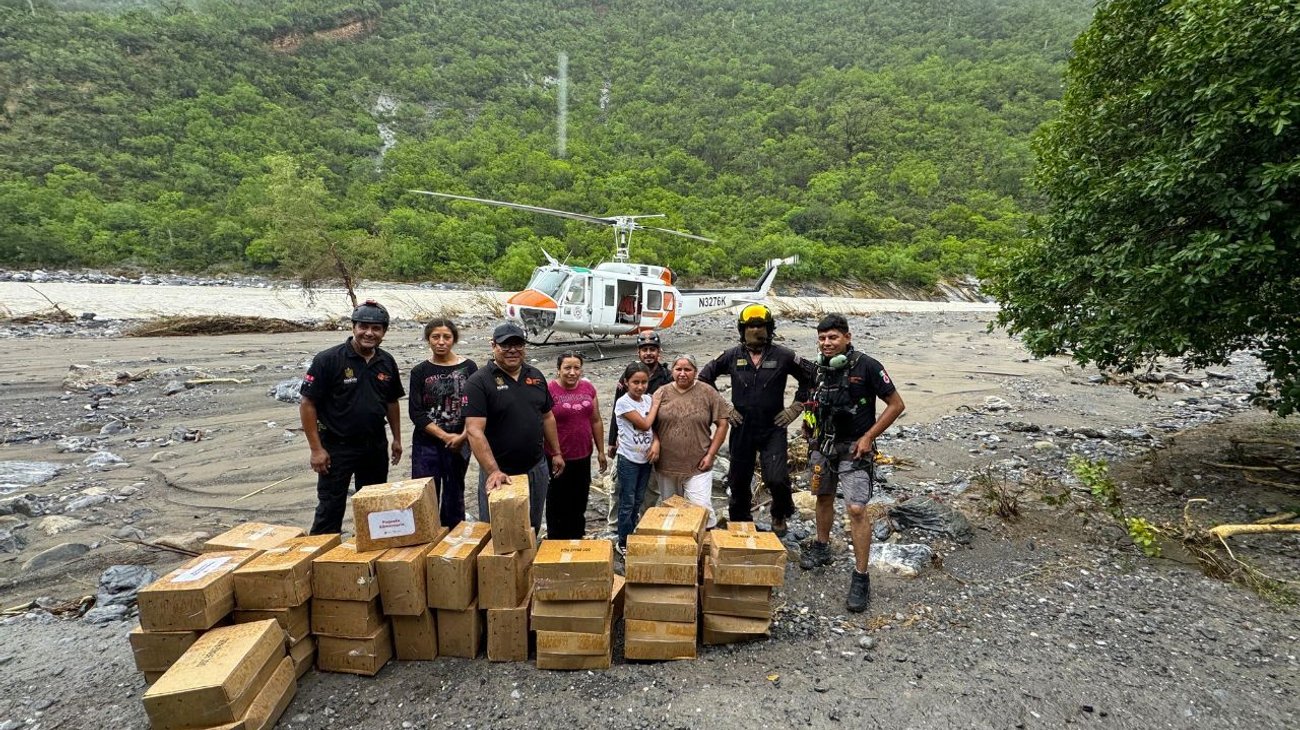 Entrega Protección Civil despensas a personas incomunicadas