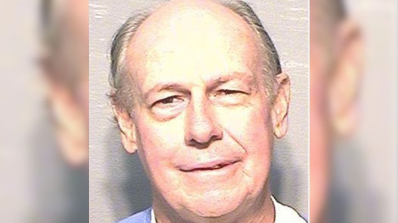 Hombre secuestra 26 niños en un autobús y los entierra vivos