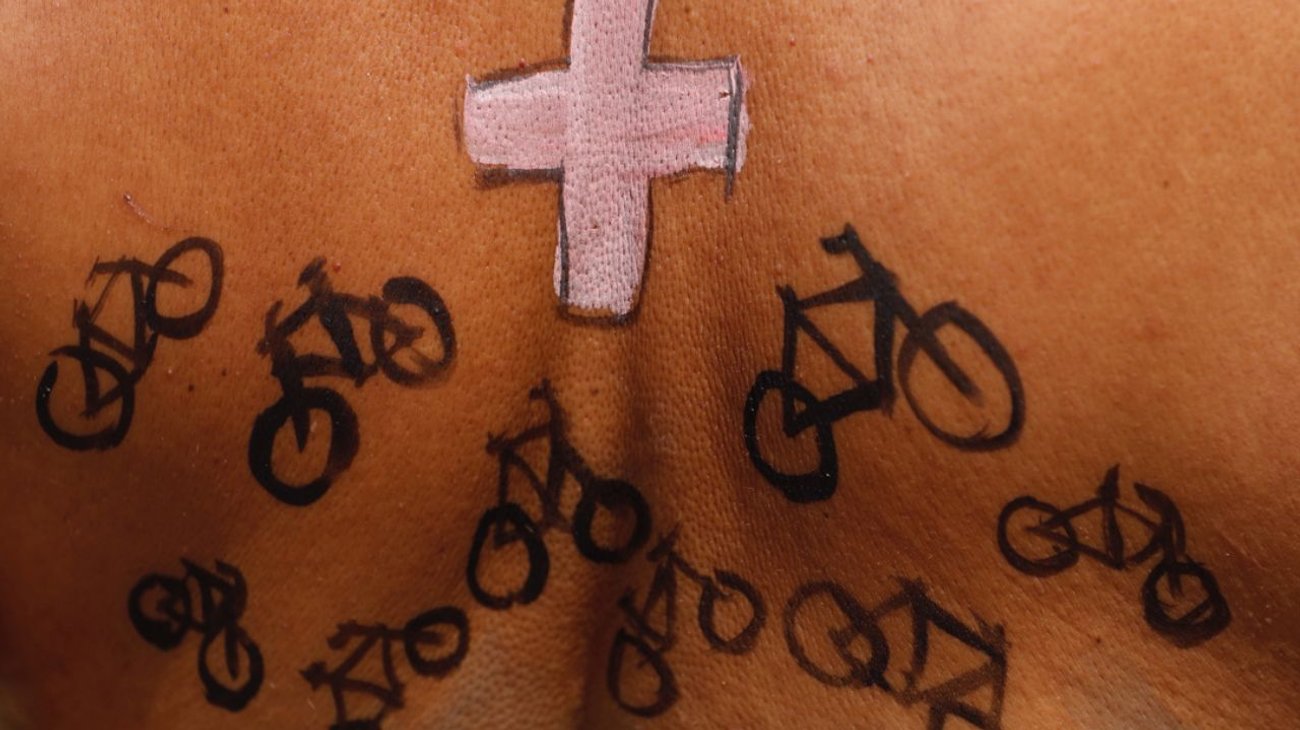 Ciclistas se desnudan para promover uso de bicicleta en CDMX