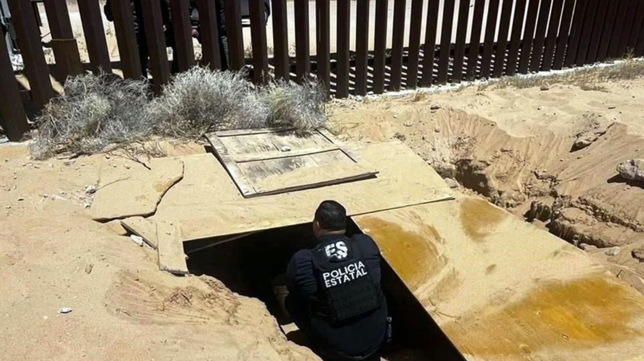 Encuentran túnel bajo muro fronterizo en Sonora