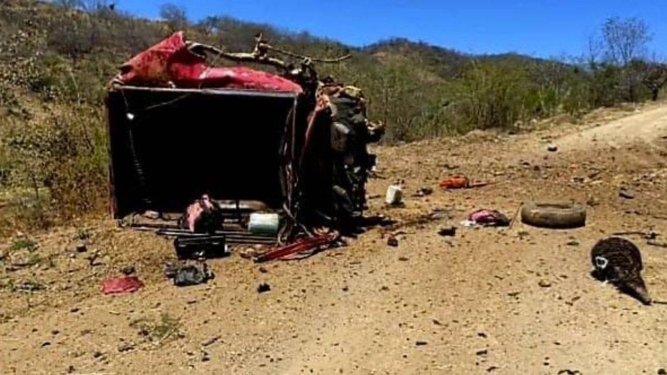 Mata explosión de 'narcomina' a tres campesinos en Michoacán