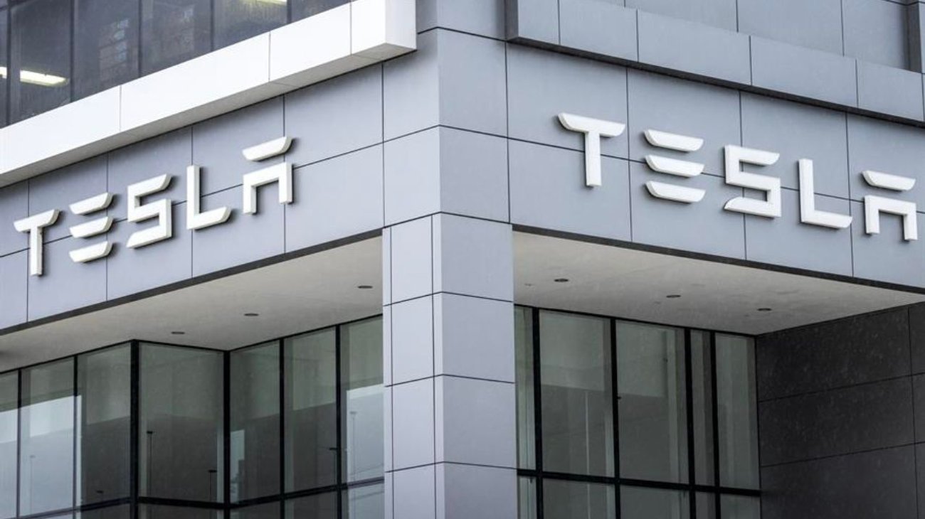 Protestan activistas por expansión de planta de Tesla