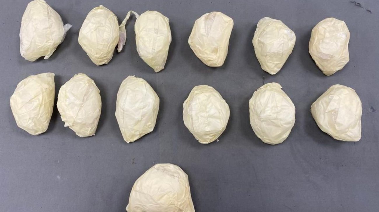 Detienen a 2 hombres por posesión de droga, en General Bravo